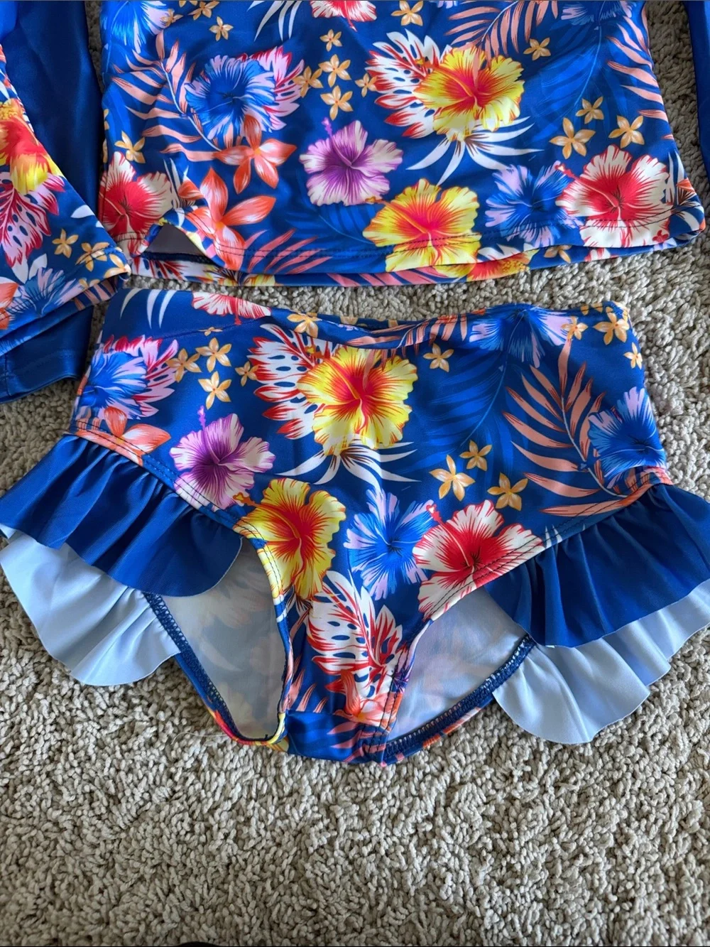 NWT Amazon Girls Blue Floral Rashguard Tankini Set with Ruffle Bottoms size 7-8